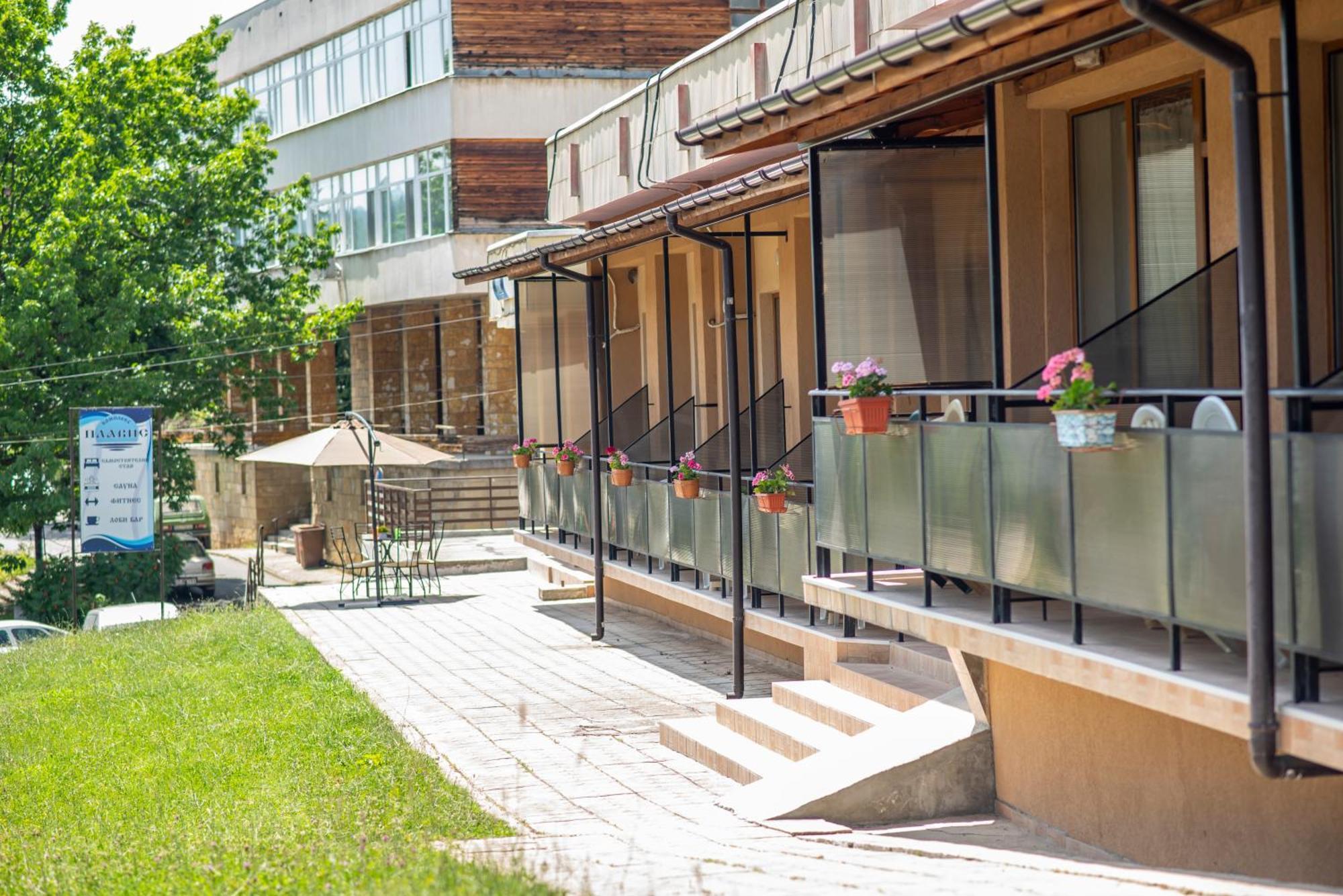 Комплекс Плавис Tryavna Exterior foto