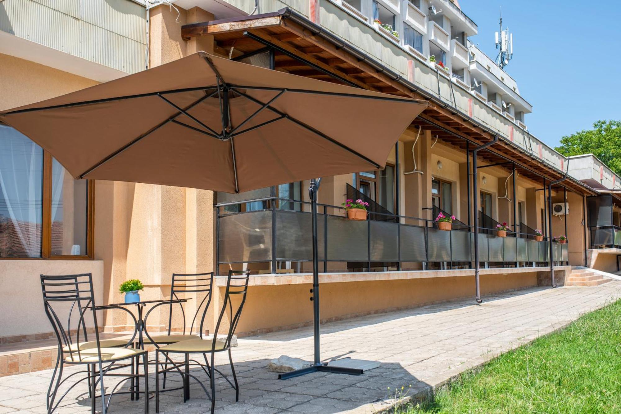 Комплекс Плавис Tryavna Exterior foto